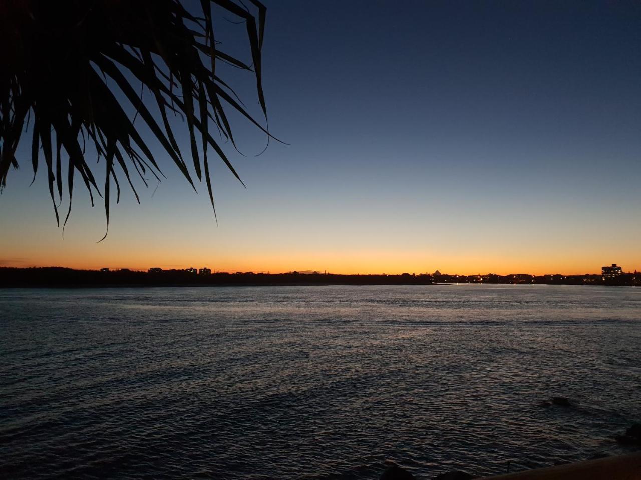 Belaire Place Motel Apartments Caloundra Exteriör bild